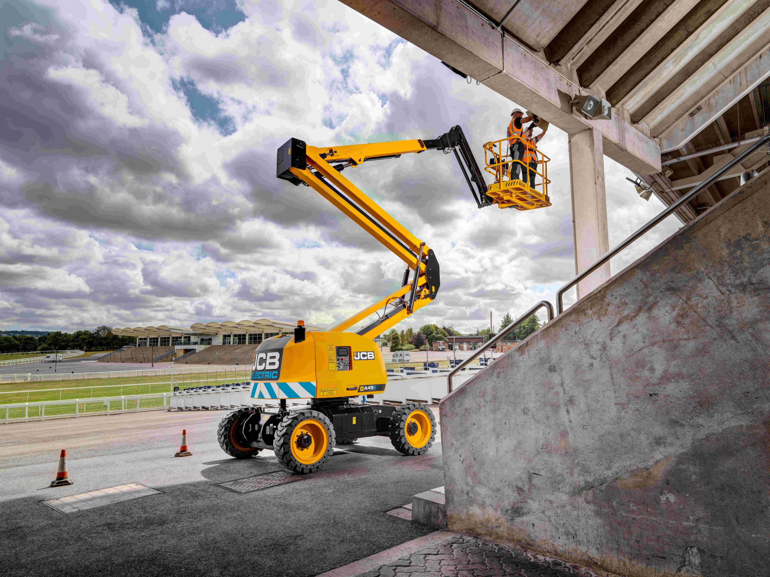ELECTRIC AND HYBRID DRIVE FOR JCB E-TECH ARTICULATED BOOMS